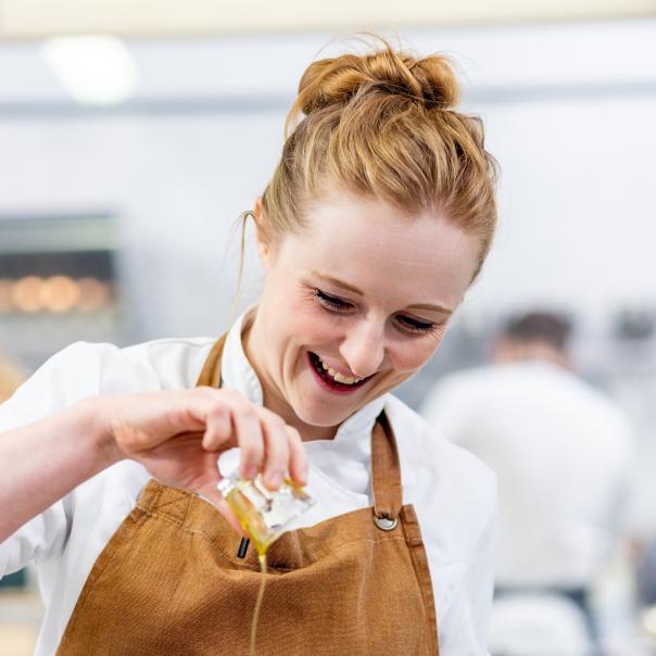 Amber Francis to deliver showcase demo at The School Food Show & Forum